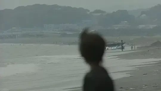 去河流与湖泊间游个野泳