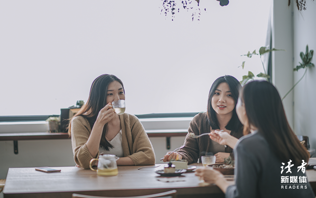 面试官问：“你前面一位是清华的，给我一个拒绝他，录用你的理由？”男子几句话，就让老板非他不可