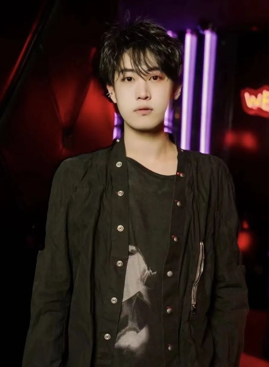 从衡水中学里长出来的夜店博主