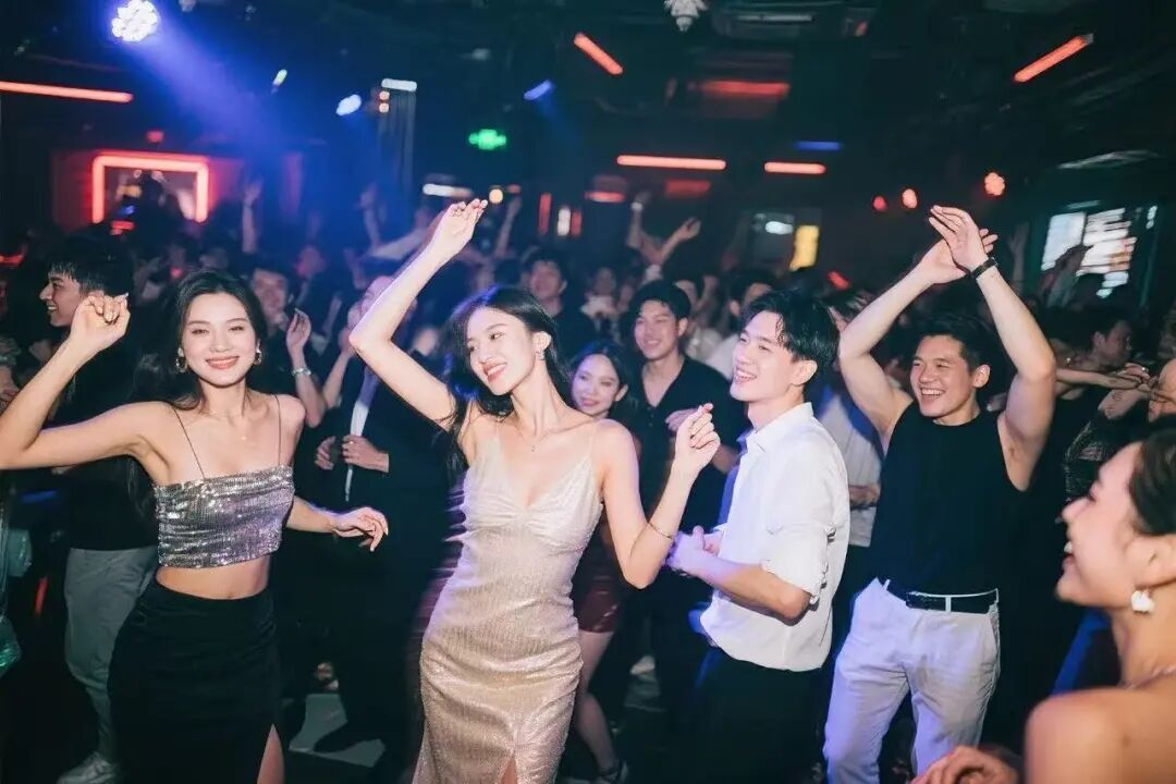 从衡水中学里长出来的夜店博主